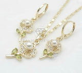 Juego de Lujo - 106662 - Juego Flor con Perla CZ Clara y Verde - Oro Laminado 18K