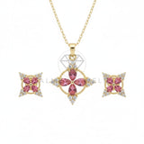 Juego de Lujo - 106665 - Juego Inspirado Monograma LV con CZ Rosa - Oro Laminado 18K