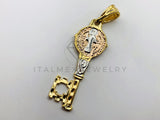 Dije de Lujo - 104186 - Dije Llave San Benito 3 Oros - Oro Laminado 18K