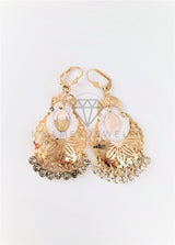 Arete de Lujo - 103099 - Arete Filigrana Virgen de Guadalupe CZ Clara Oro Laminado 18K