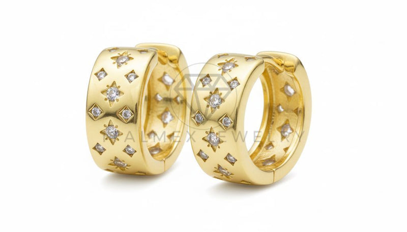 Arete de Lujo - 106461 - Huggie Inspirado Louis Vuitton CZ Clara - Oro Laminado 18K