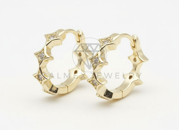 Arete de Lujo - 106511 - Huggie Inspirado LV CZ Clara - Oro Laminado 18K