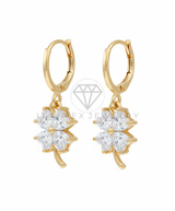 Arete de Lujo - 106549 - Huggie Trébol CZ Clara - Oro Laminado 18K