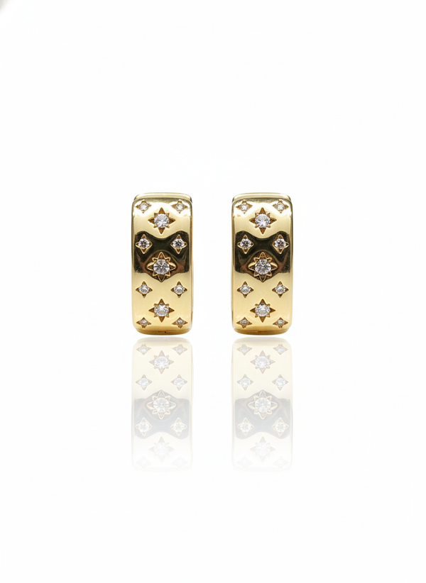 Arete de Lujo - 106461 - Huggie Inspirado Louis Vuitton CZ Clara - Oro Laminado 18K