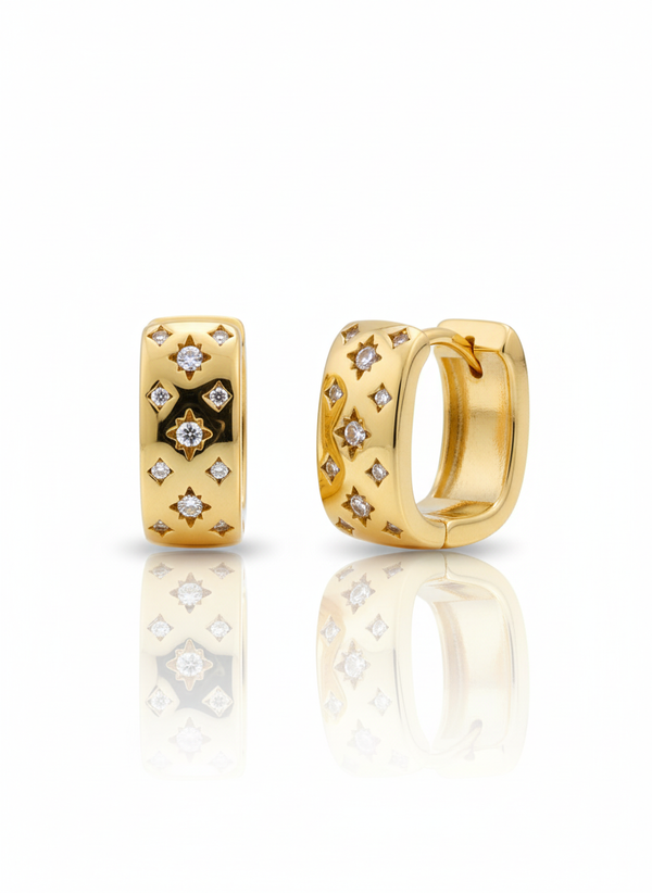 Arete de Lujo - 106461 - Huggie Inspirado Louis Vuitton CZ Clara - Oro Laminado 18K