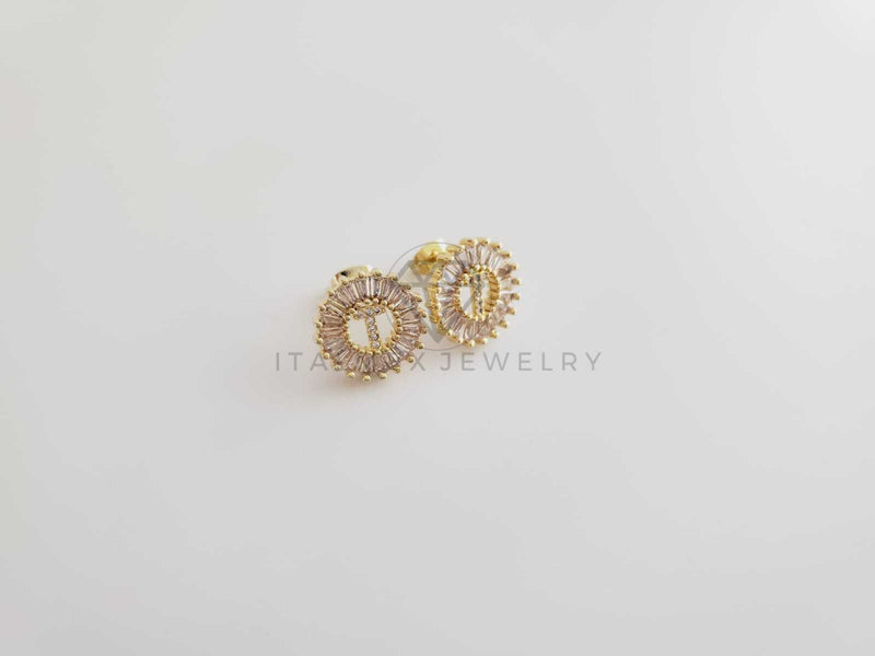 Broquel de Lujo - 102576 - Diseño de Inicial "T" CZ Clara Oro Laminado 18K