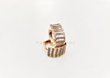 Huggie de Lujo - 103428 - Diseño Clasico y CZ Clara Oro Laminado 18K
