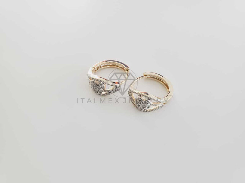 Huggie de Lujo - 102340 - Diseño de Corazón con CZ Clara Oro Laminado 18K