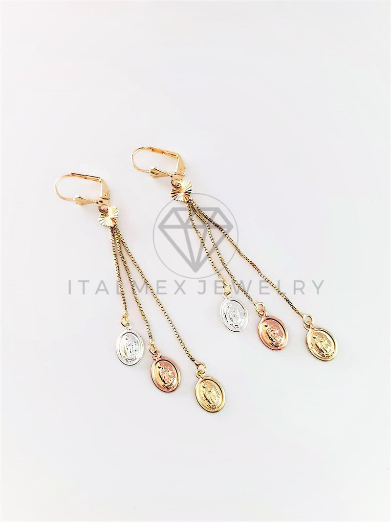 Arete de Lujo - 103071 - Arete Estilo Tira Virgen Maria Oro Laminado 18K