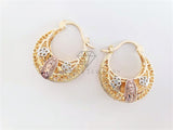 Arete Elegante - 102886 - Estilo Canasta con Virgen de Guadalupe y Flores Oro Laminado 18K
