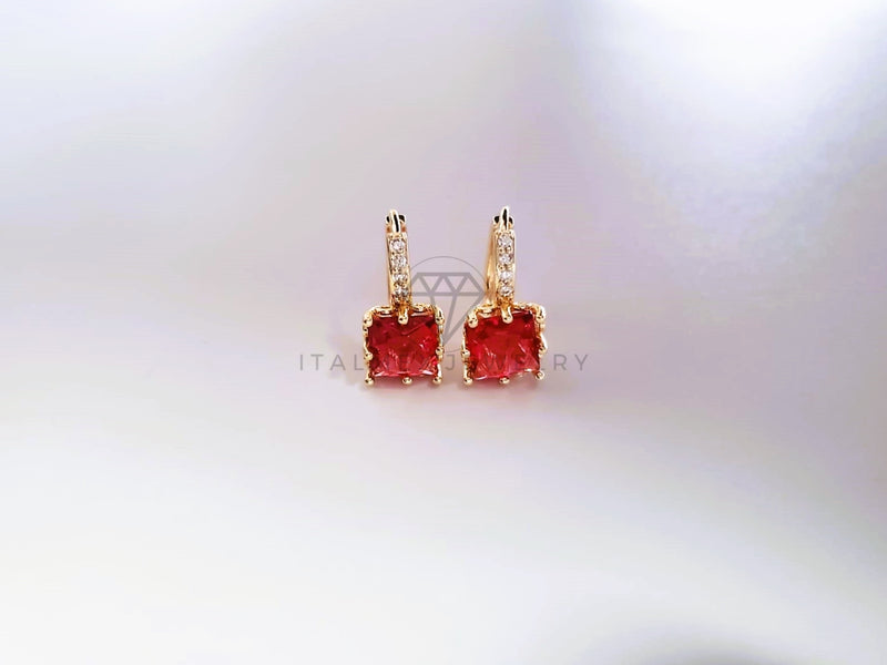 Huggie de Lujo - 103680 - Diseño Corte Princesa CZ Roja Oro Laminado 18K