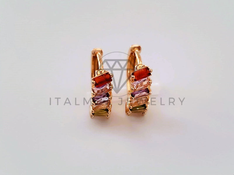 Arete de Lujo - 104626 - Huggie Baguette CZ Color Oro Laminado 18K
