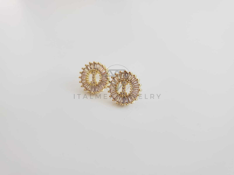 Broquel de Lujo - 102571 - Diseño de Inicial "I" CZ Clara Oro Laminado 18K