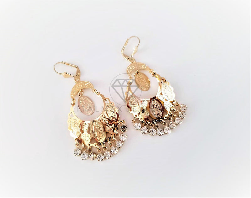 Arete de Lujo - 103093 - Arete Largo Filigrana con Virgen CZ Clara Oro Laminado 18K