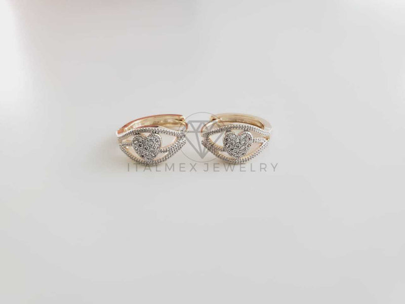 Huggie de Lujo - 102340 - Diseño de Corazón con CZ Clara Oro Laminado 18K