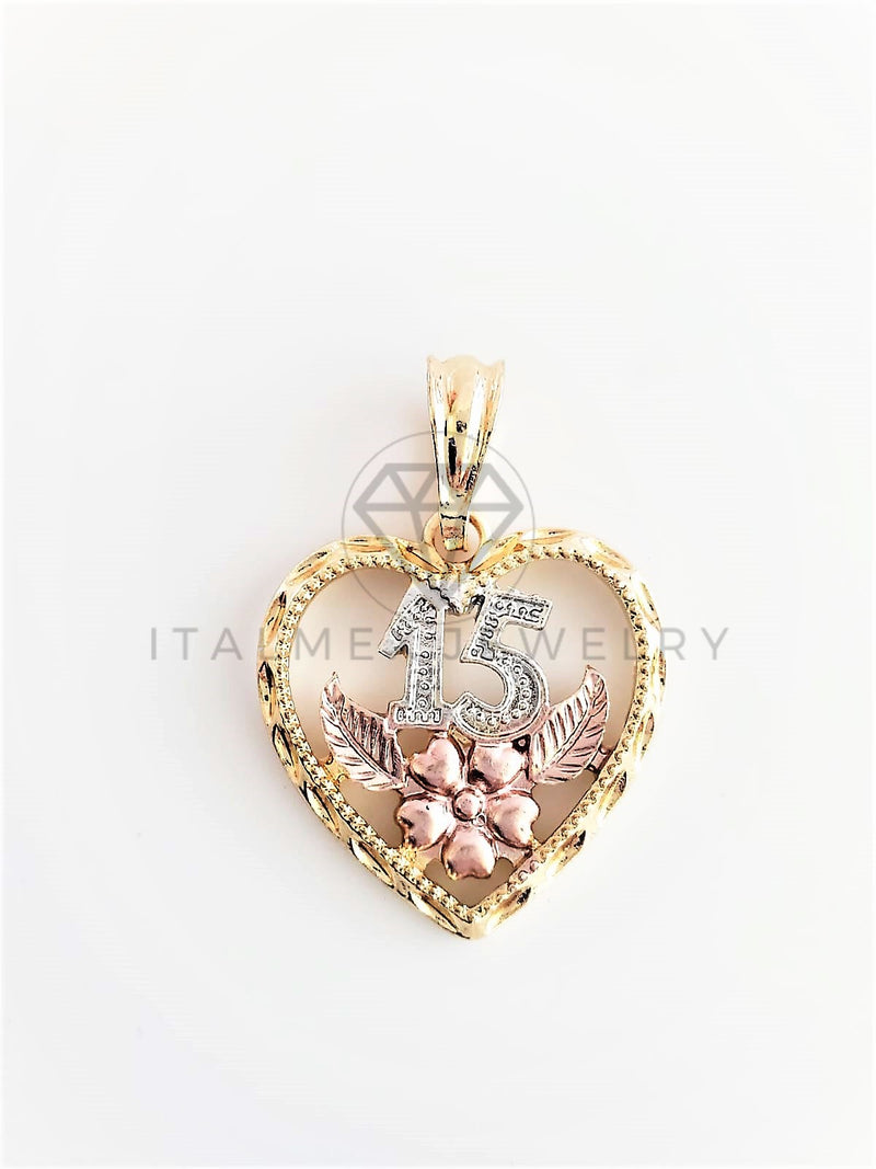 Dije Elegante - 102767 - Dije Corazón 15 Años Tamaño Chico Oro Laminado 18K