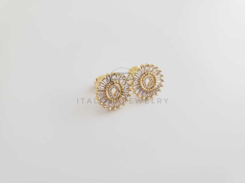 Broquel de Lujo - 102574 - Diseño de Inicial "Q" CZ Clara Oro Laminado 18K