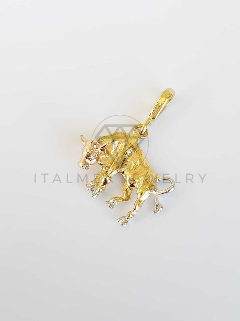 Dije Elegante - 100377 - Signo del Zodiaco Tauro Tamaño Mini Oro Laminado 18K